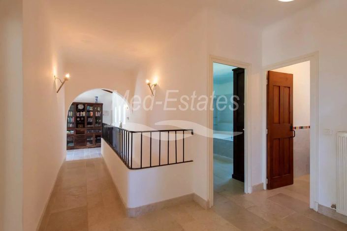 Image No.9-Maison de 6 chambres à vendre à La Garde-Freinet