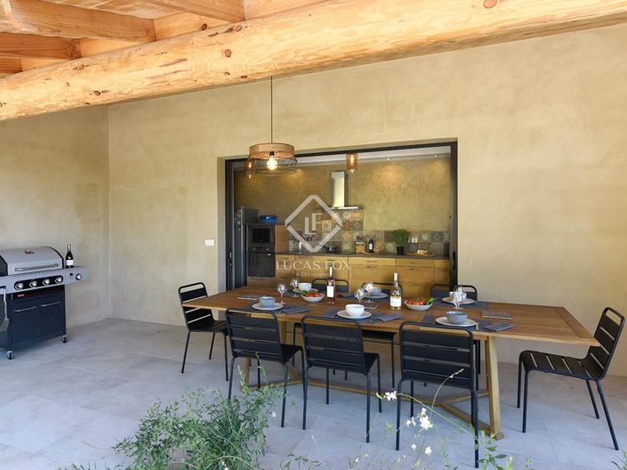 Image No.20-8 Bed House for sale