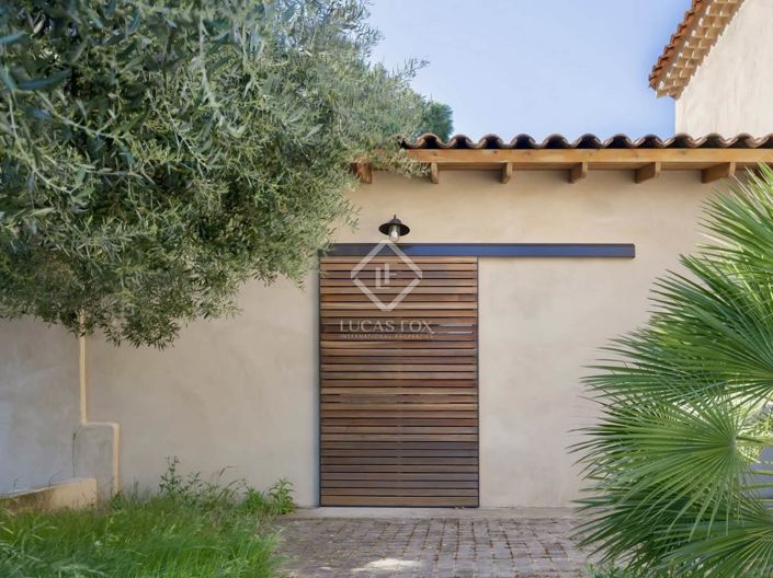 Image No.29-8 Bed House for sale