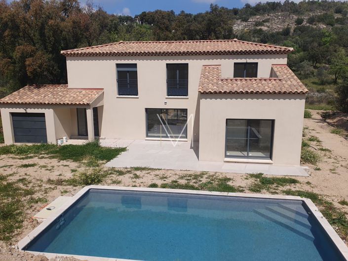 Image No.1-4 Bed House for sale