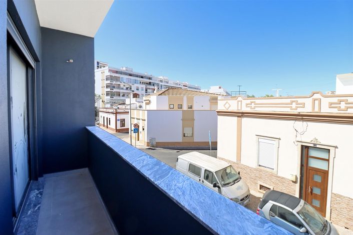 Image No.14-3 Bed House for sale