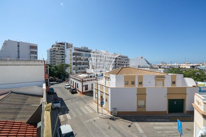 Image No.25-3 Bed House for sale