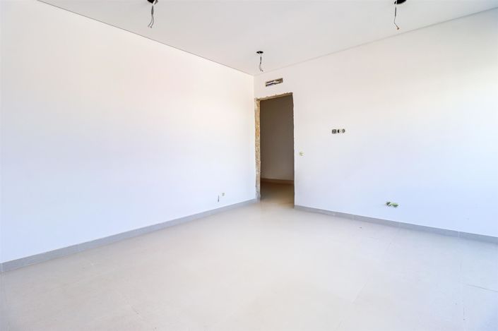 Image No.27-3 Bed House for sale