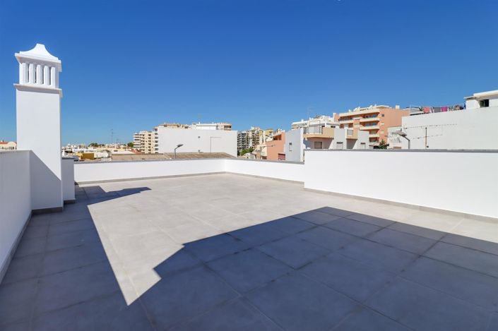 Image No.3-3 Bed House for sale