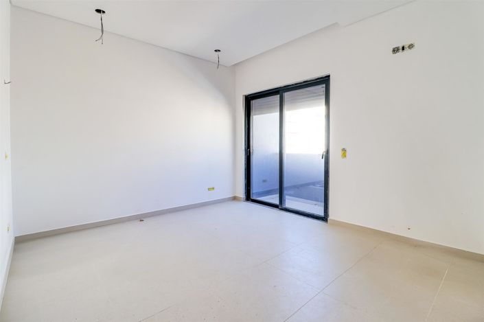 Image No.32-3 Bed House for sale