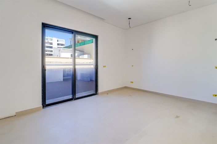 Image No.38-3 Bed House for sale