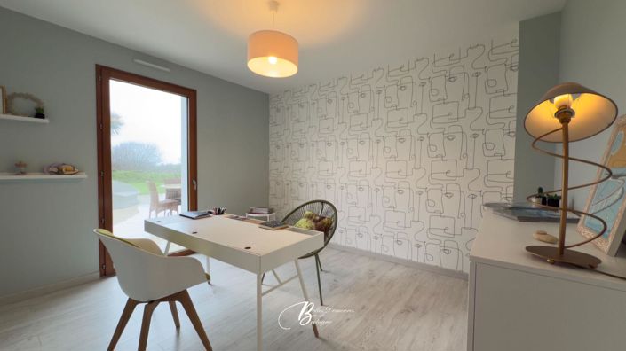 Image No.14-6 Bed House for sale