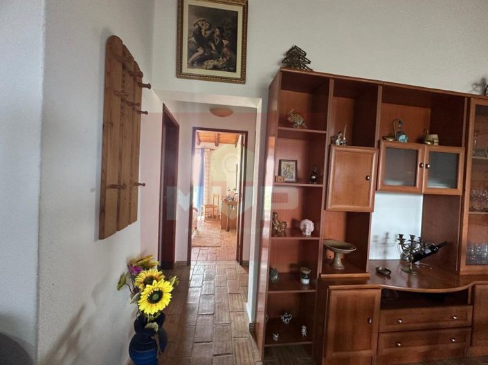 Image No.13-2 Bed House for sale