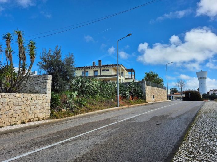 Image No.3-3 Bed House for sale