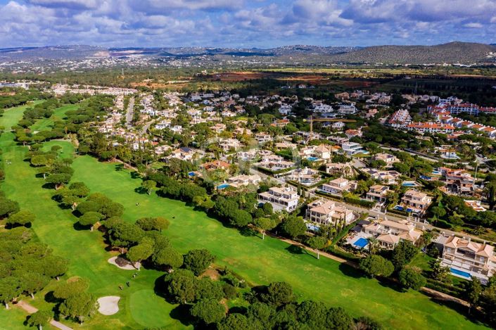 Image No.18-4 Bed House for sale