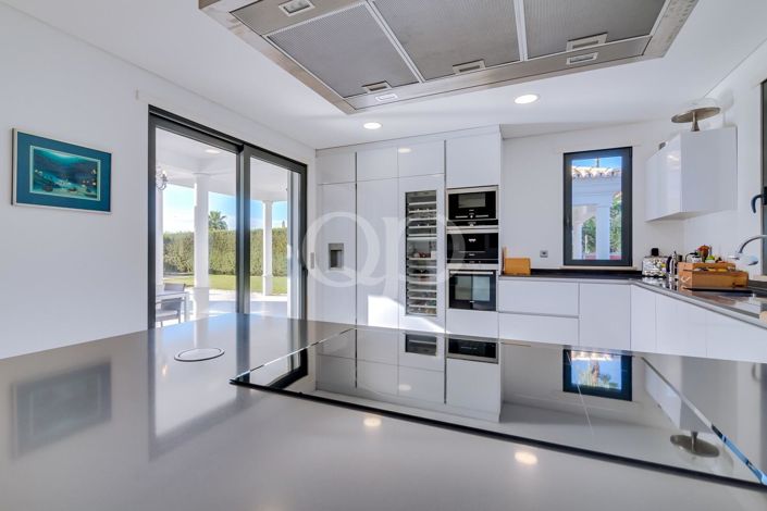 Image No.45-4 Bed House for sale