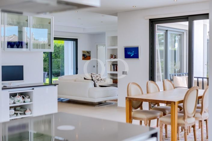 Image No.52-4 Bed House for sale