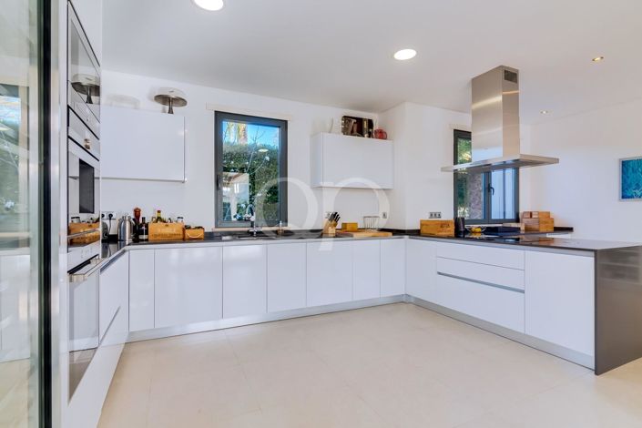 Image No.53-4 Bed House for sale