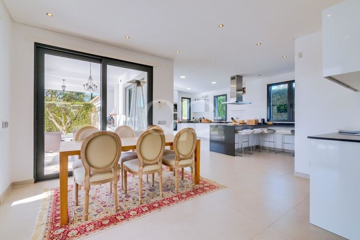 Image No.54-4 Bed House for sale