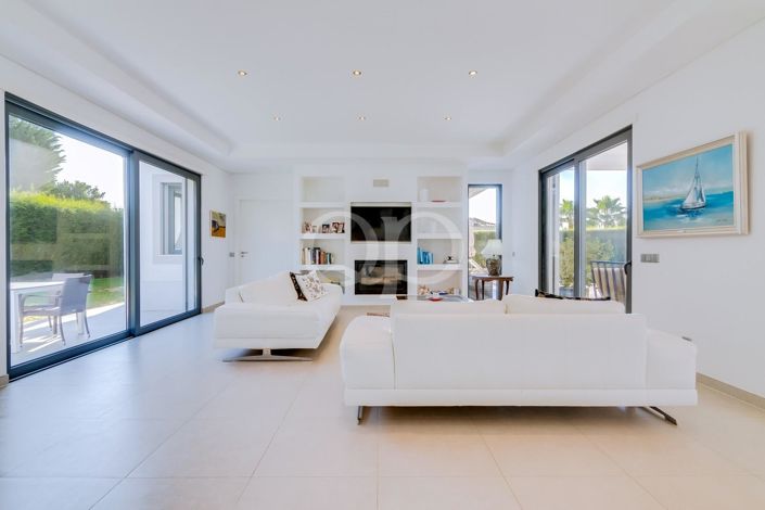 Image No.56-4 Bed House for sale