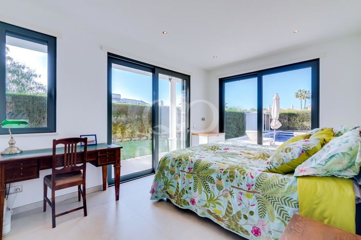 Image No.58-4 Bed House for sale