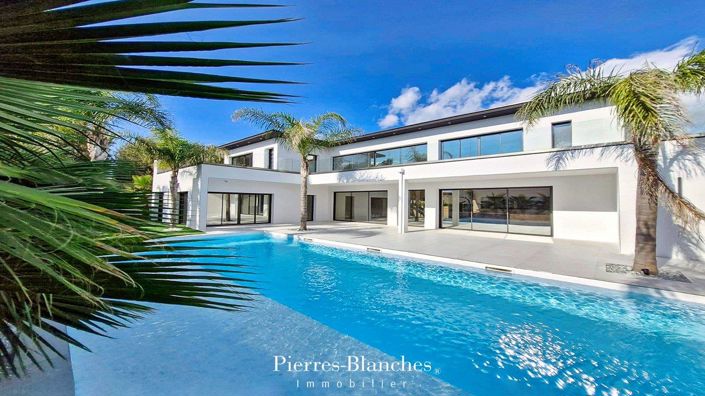 Image No.1-5 Bed Property for sale