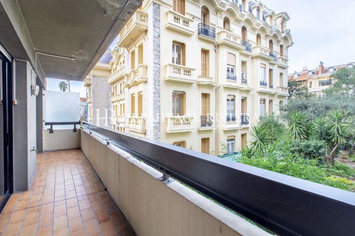 Image No.1-4 Bed Apartment for sale