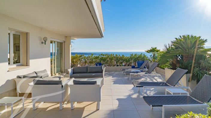 Image No.1-4 Bed Apartment for sale
