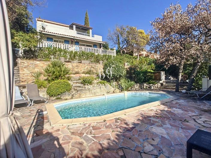 Image No.1-4 Bed House for sale