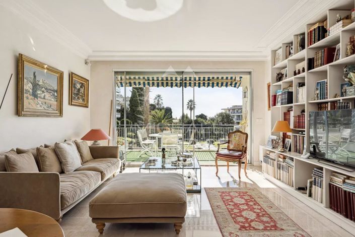 Image No.1-2 Bed Apartment for sale