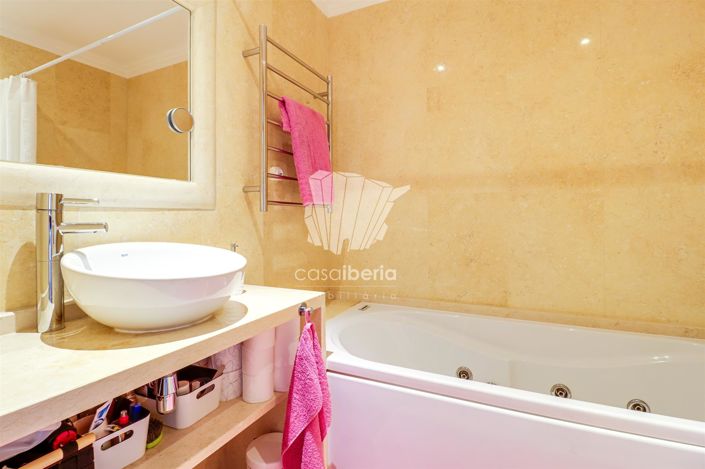 Image No.21-2 Bed Apartment for sale