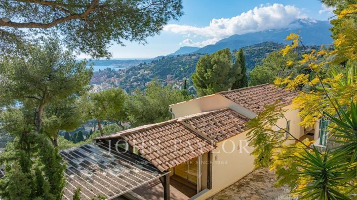 Image No.1-4 Bed House for sale