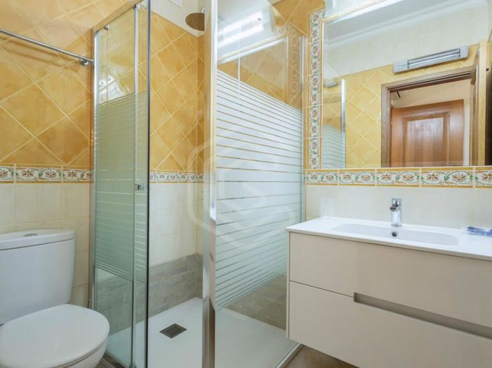 Image No.19-2 Bed Apartment for sale