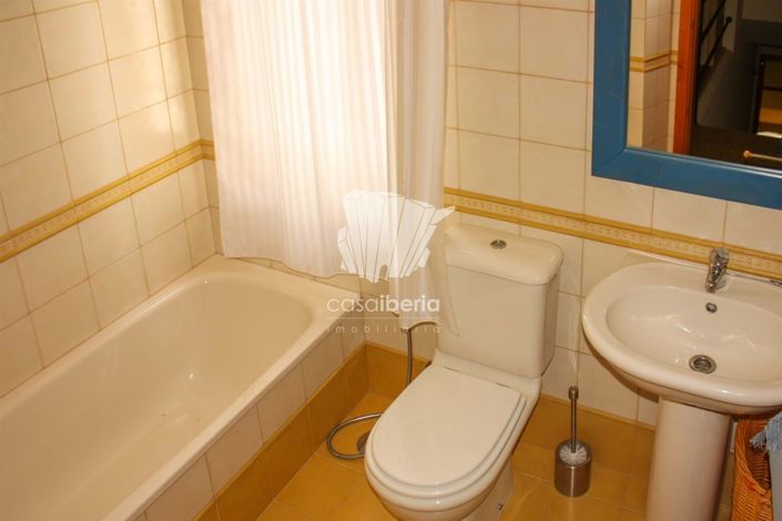 Image No.30-3 Bed House for sale