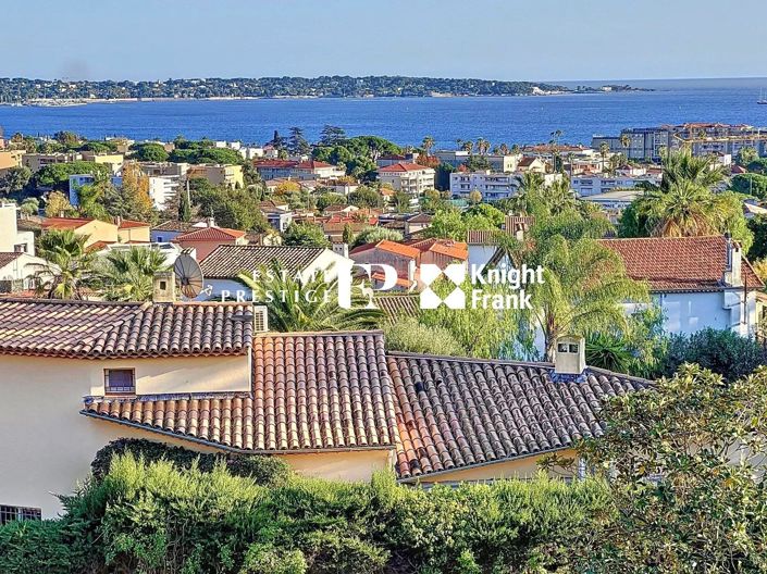Image No.1-Maison de 5 chambres à vendre à Golfe Juan