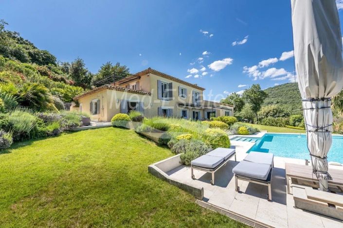 Image No.1-4 Bed House for sale