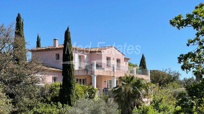 Image No.1-4 Bed House for sale