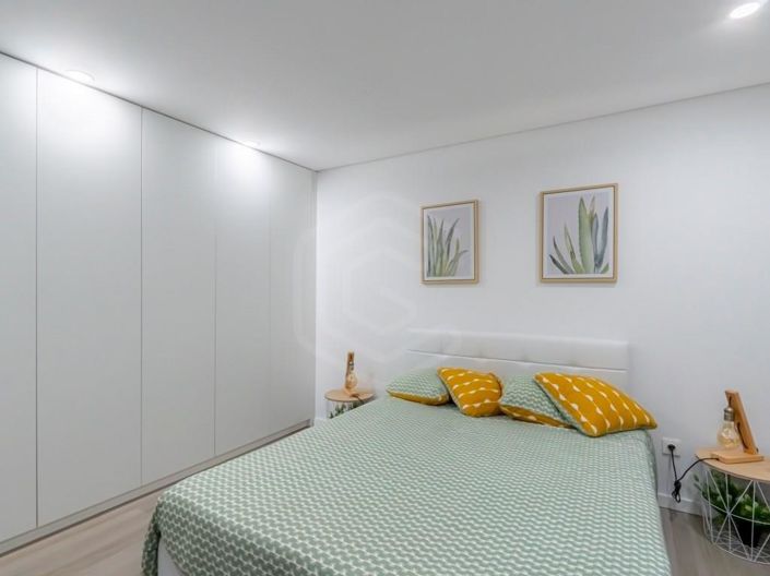 Image No.11-2 Bed House for sale