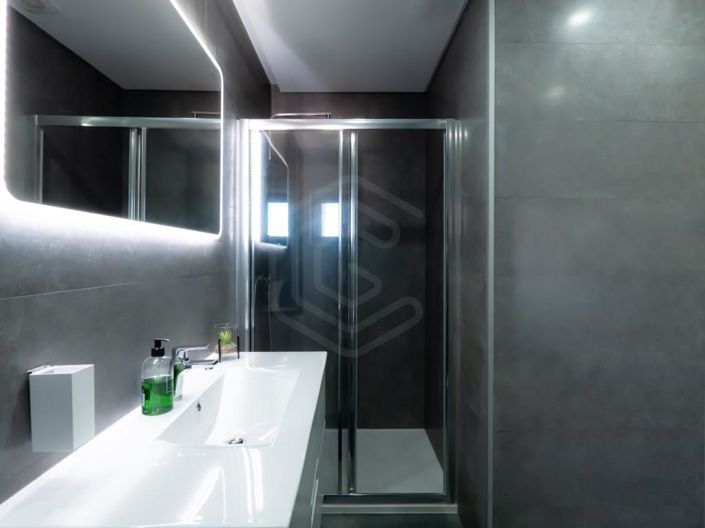 Image No.18-2 Bed House for sale