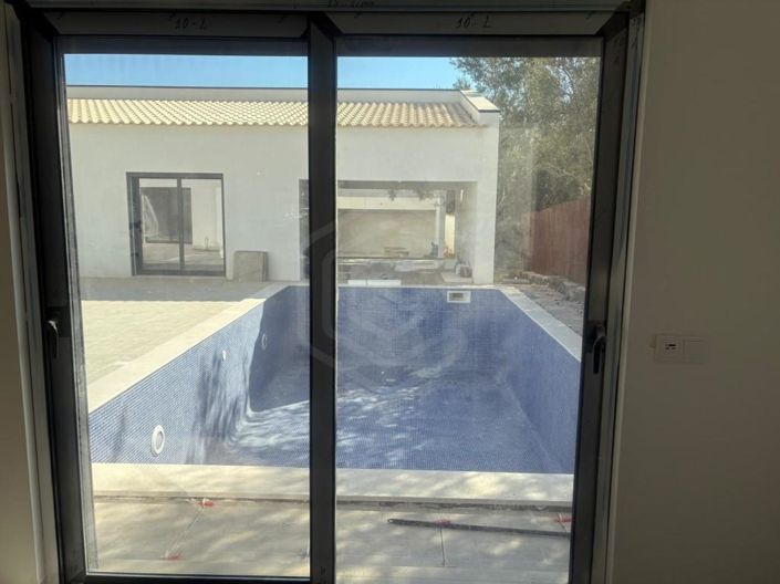 Image No.12-3 Bed House for sale