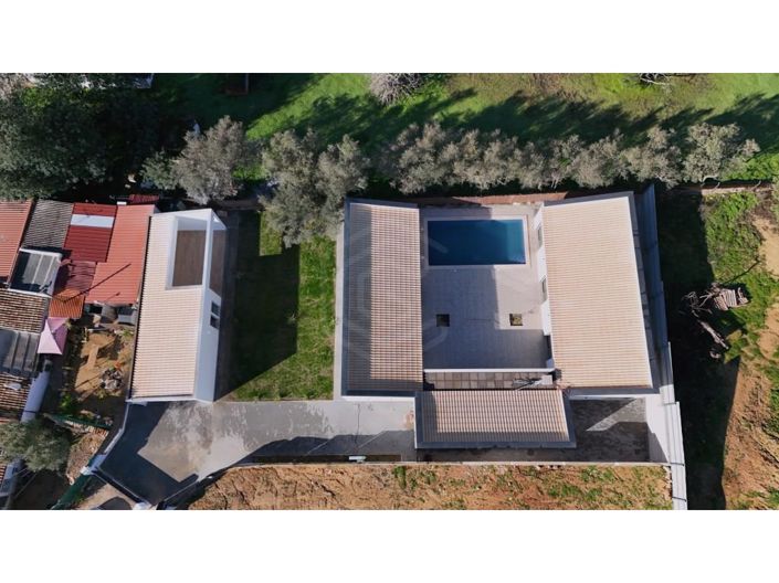 Image No.13-3 Bed House for sale