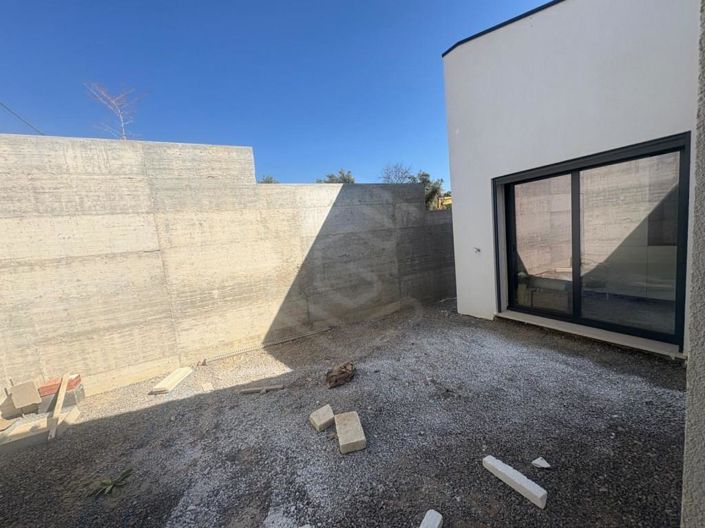 Image No.19-3 Bed House for sale