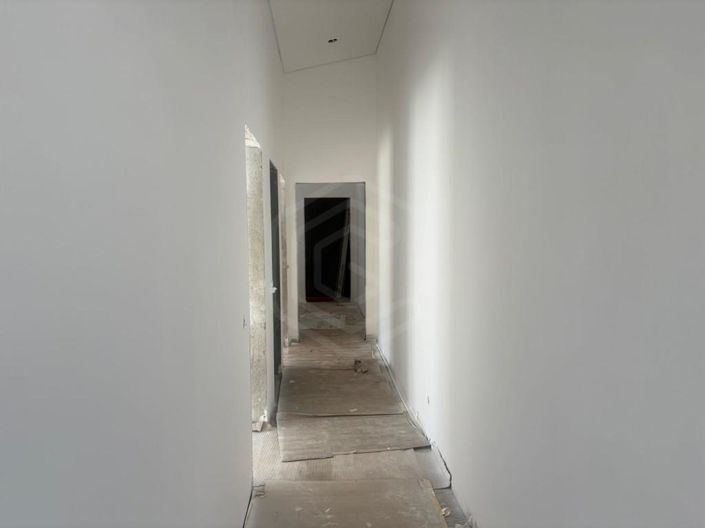 Image No.21-3 Bed House for sale