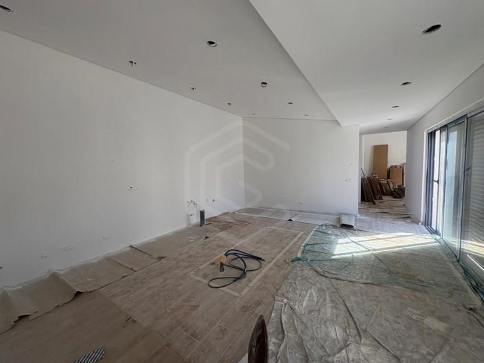 Image No.23-3 Bed House for sale