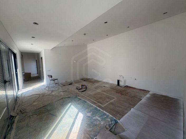 Image No.24-3 Bed House for sale