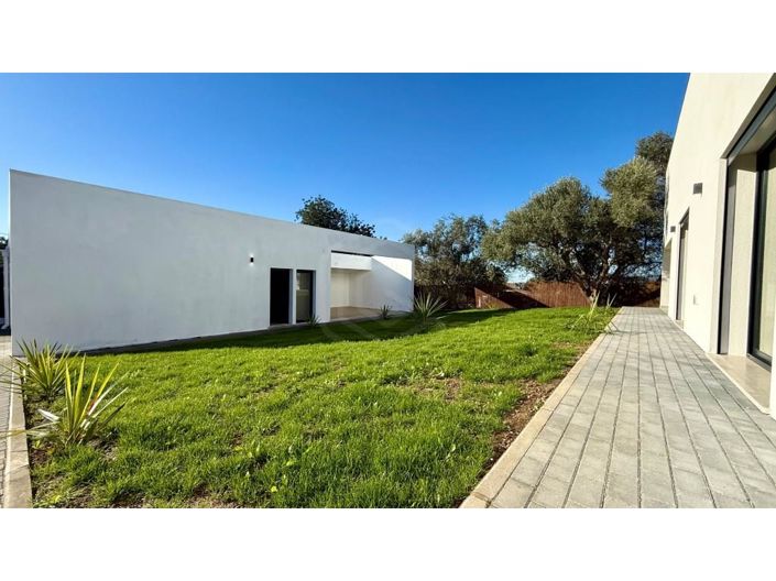 Image No.35-3 Bed House for sale