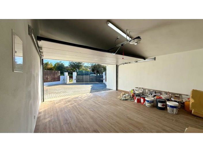 Image No.40-3 Bed House for sale