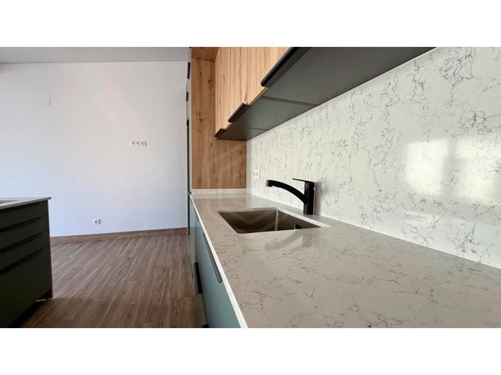 Image No.44-3 Bed House for sale