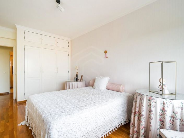 Image No.11-5 Bed Apartment for sale