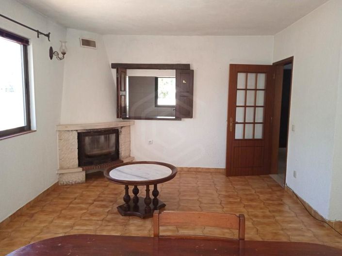 Image No.5-2 Bed House for sale