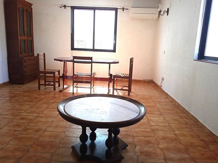 Image No.6-2 Bed House for sale