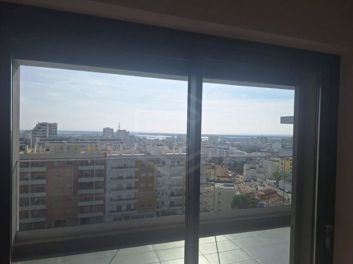 Image No.15-3 Bed Apartment for sale