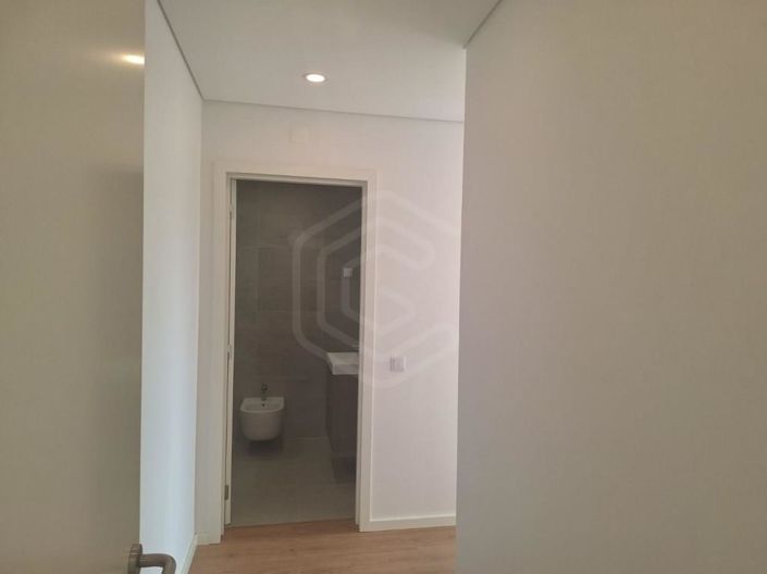 Image No.18-3 Bed Apartment for sale