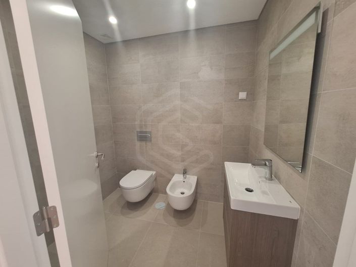 Image No.18-3 Bed Apartment for sale