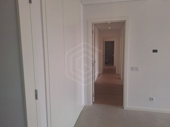 Image No.23-3 Bed Apartment for sale
